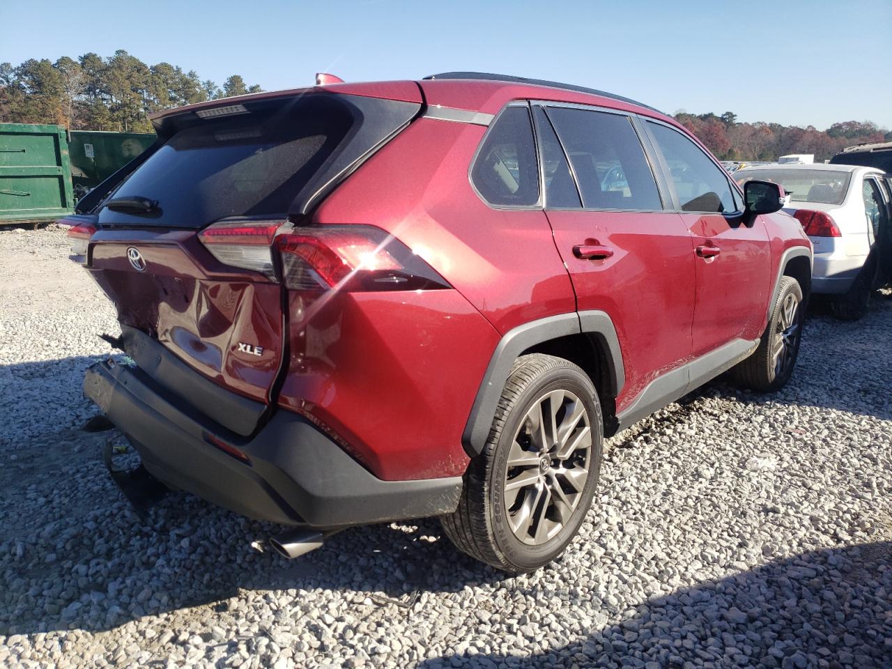 Photo 4 from auction – 2019 TOYOTA RAV4 XLE P with VIN 2T3C1RFVXKC013663
