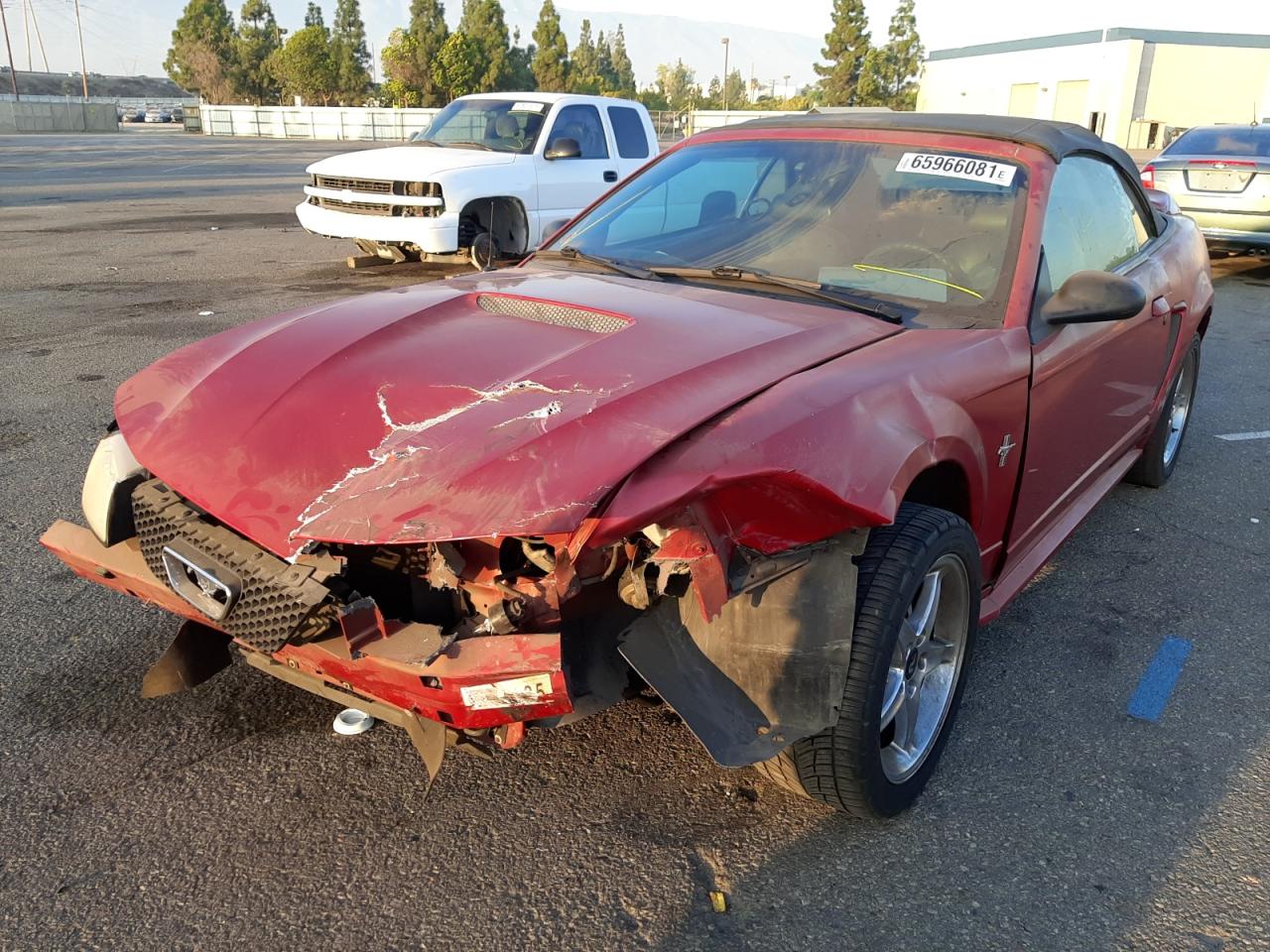 Photo 2 from auction – 2000 FORD MUSTANG with VIN 1FAFP444XYF216222