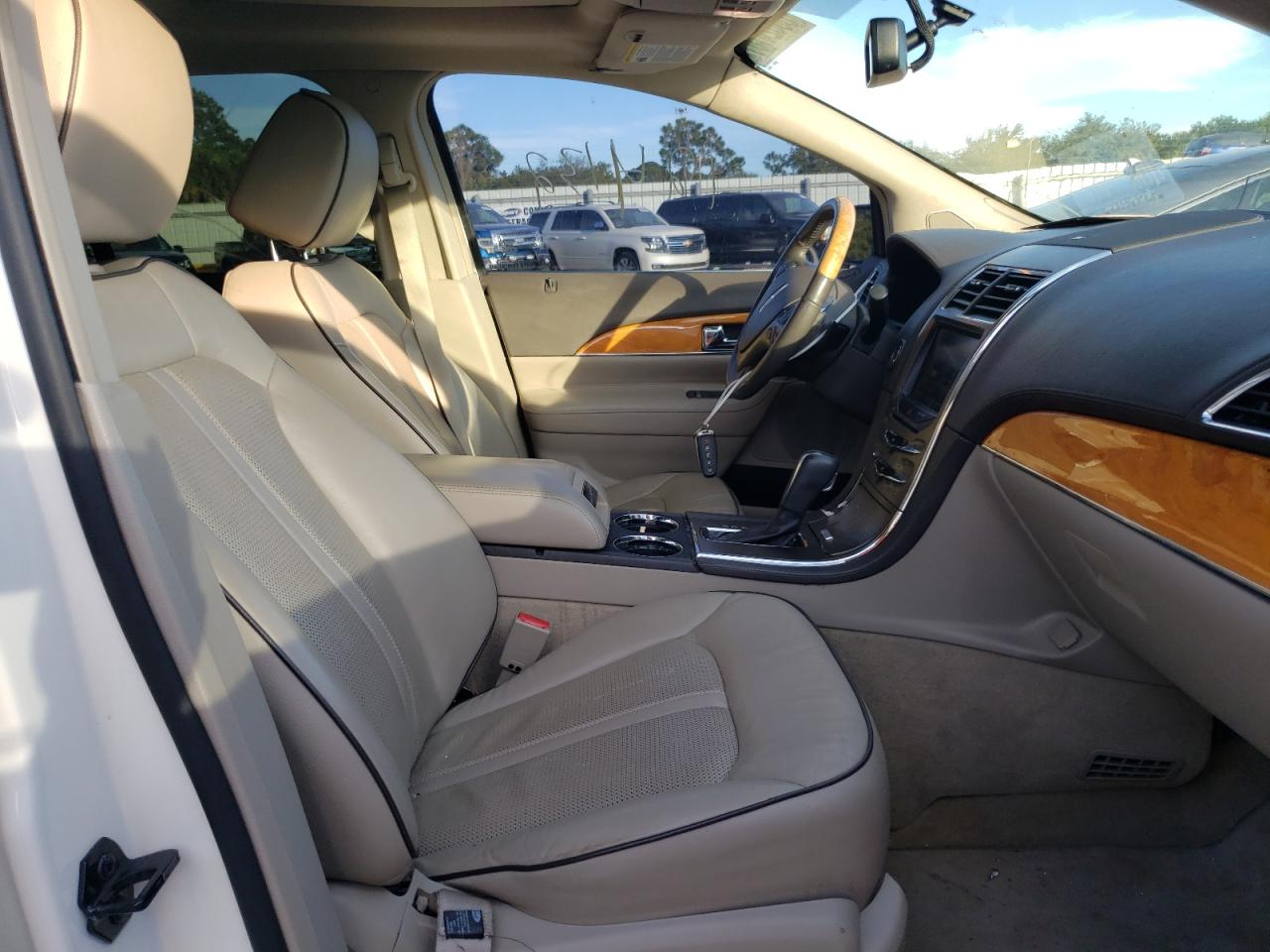 Photo 5 from auction – 2013 LINCOLN MKX with VIN 2LMDJ6JK3DBL37672