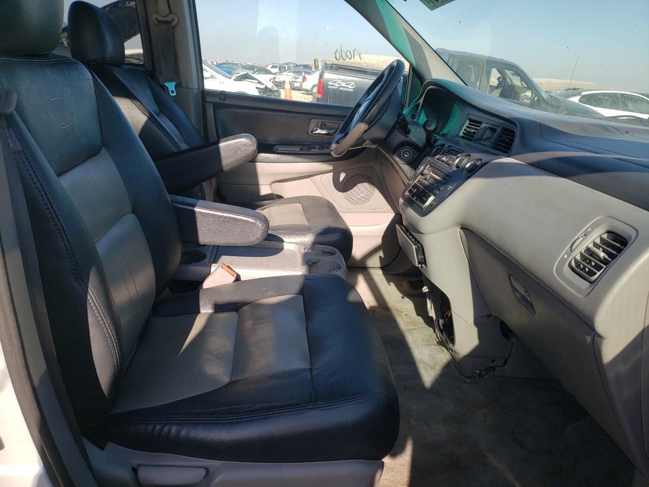 Photo 5 from auction – 2003 HONDA ODYSSEY EX with VIN 5FNRL18623B045573