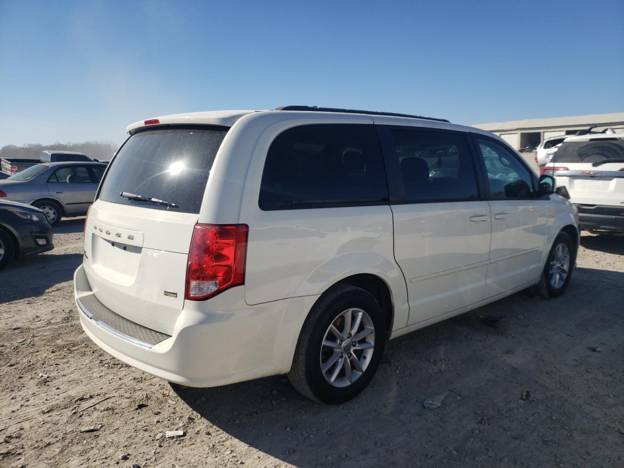 Photo 4 from auction – 2013 DODGE GRAND CARA with VIN 2C4RDGCGXDR717482
