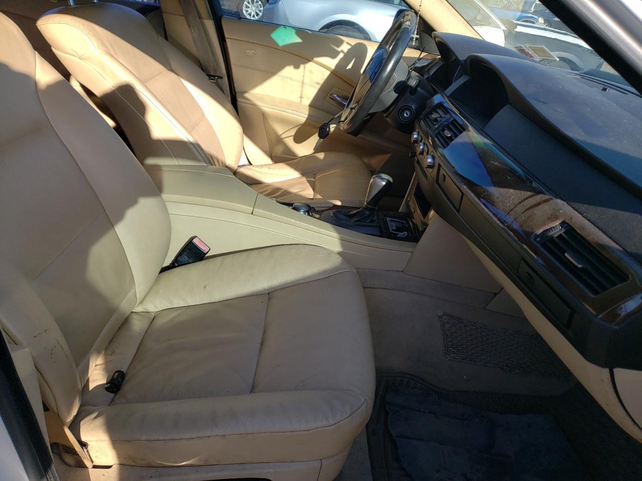 Photo 5 from auction – 2006 BMW 5 SERIES with VIN WBANF33506CS35306