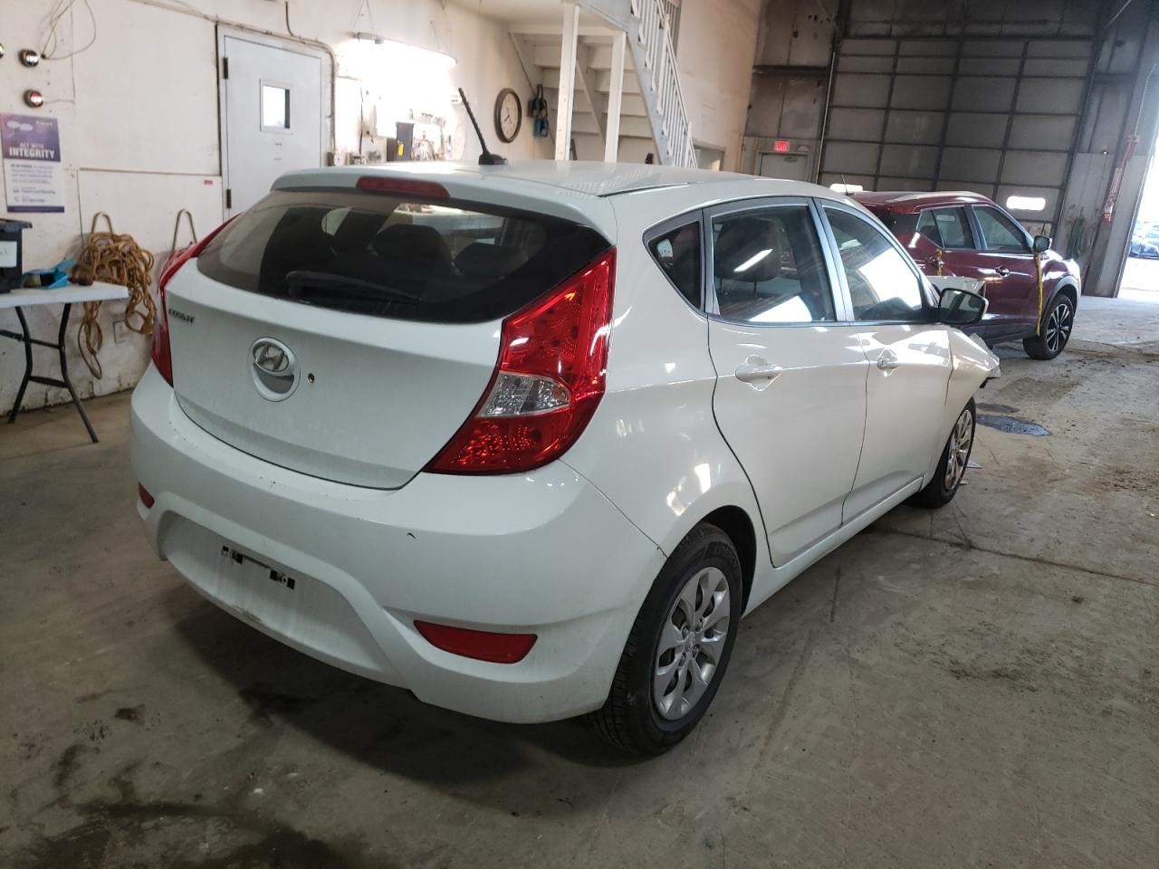 Photo 4 from auction – 2015 HYUNDAI ACCENT GS with VIN KMHCT5AE0FU213085