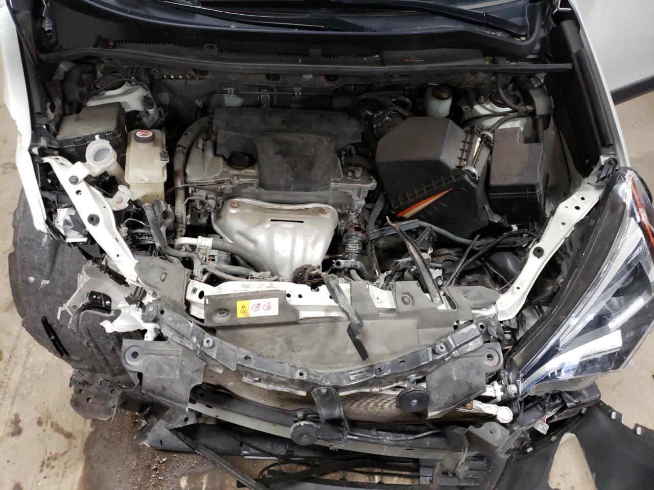 Photo 7 from auction – 2018 TOYOTA RAV4 LIMIT with VIN JTMDFREV1JJ178617