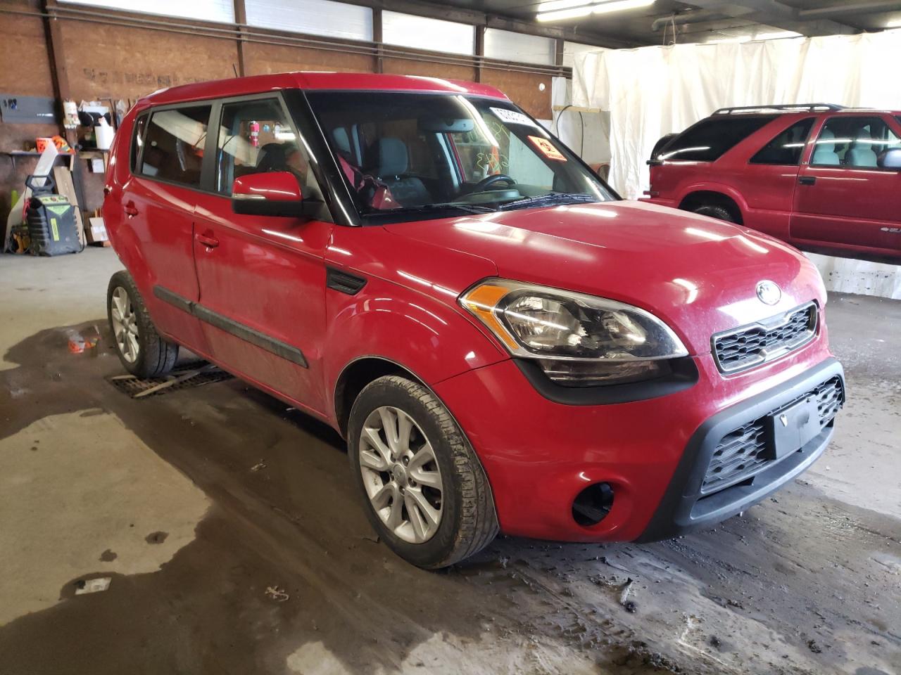 KIA SOUL + 2013 with VIN KNDJT2A60D7636926 - Photo from auction