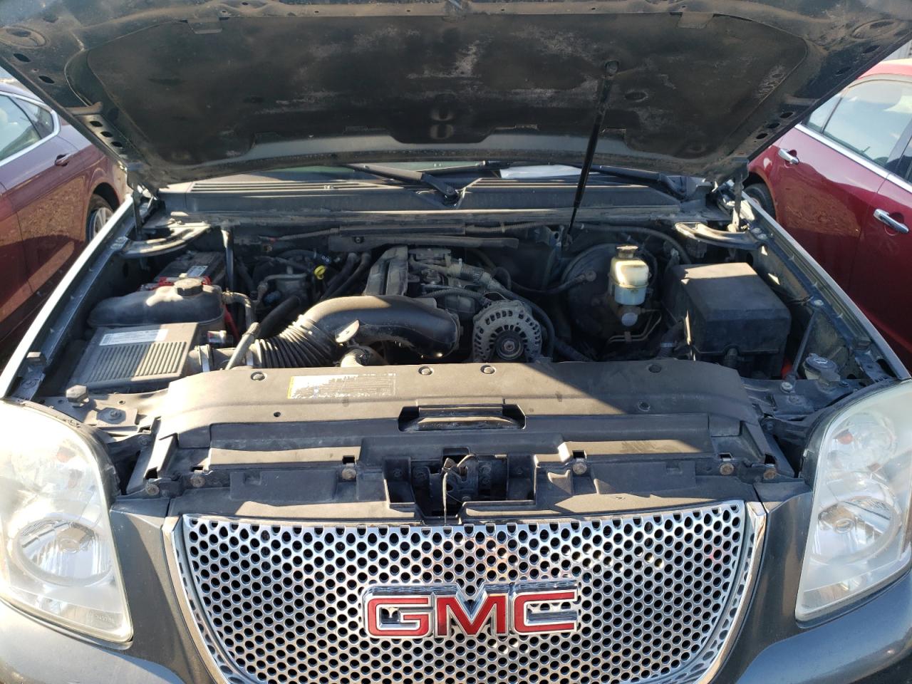 Photo 7 from auction – 2007 GMC YUKON DENA with VIN 1GKFK63807J267284