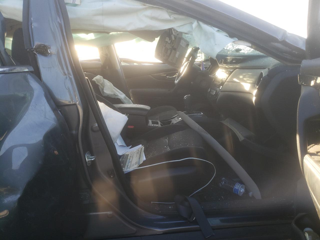 Photo 5 from auction – 2017 NISSAN ROGUE SV with VIN 5N1AT2MV3HC873003