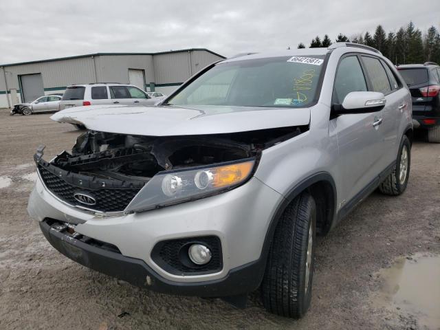 Photo 4 from auction – 2013 KIA SORENTO LX with VIN 5XYKTCA60DG410849