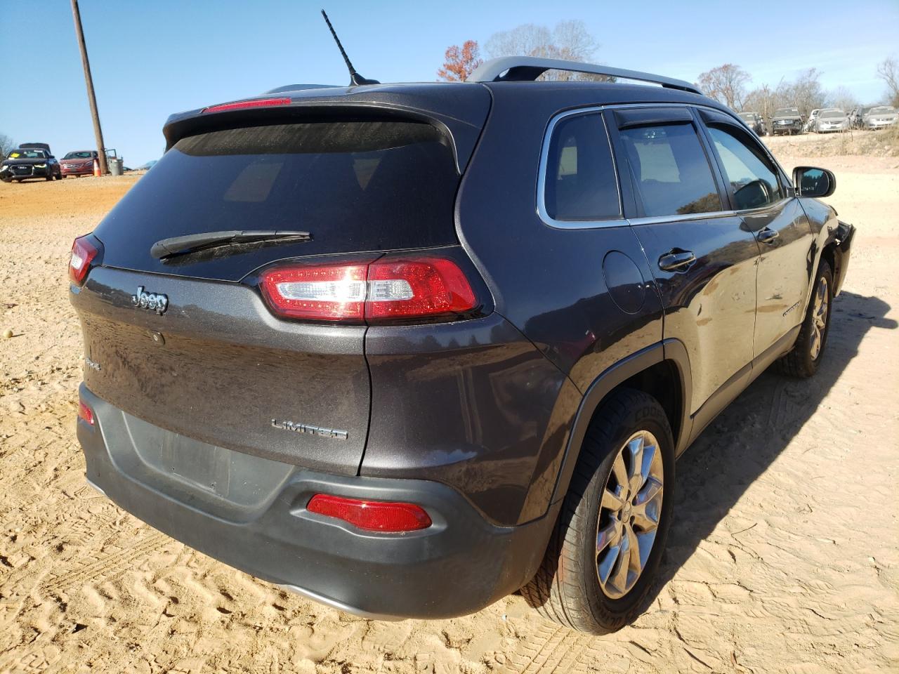 Photo 4 from auction – 2015 JEEP CHEROKEE L with VIN 1C4PJMDB4FW772876