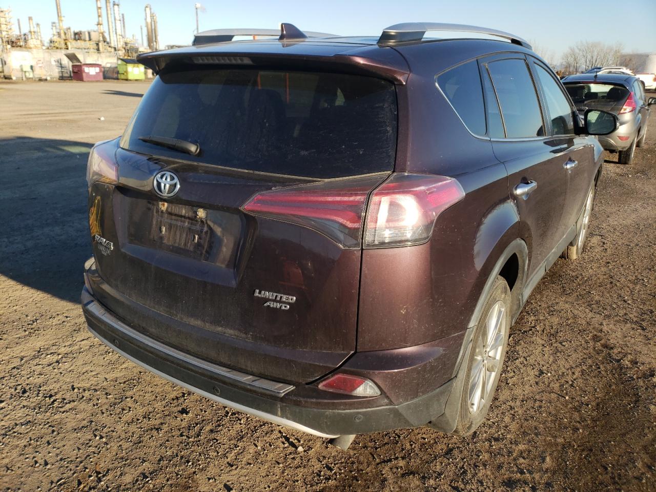 Photo 4 from auction – 2016 TOYOTA RAV4 LIMIT with VIN 2T3DFREV1GW447029