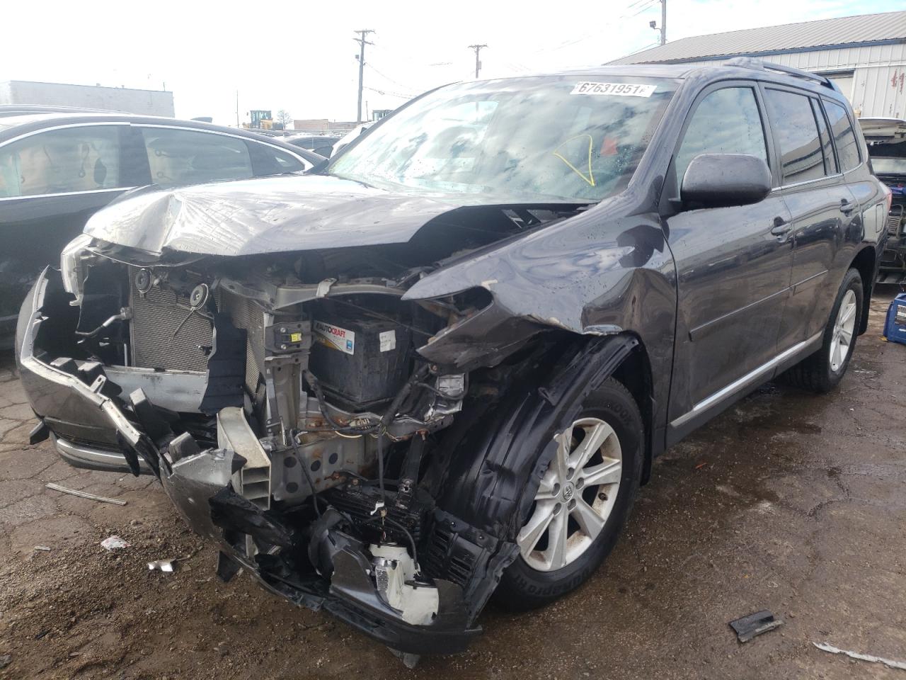Photo 2 from auction – 2011 TOYOTA HIGHLANDER with VIN 5TDBK3EH1BS088317