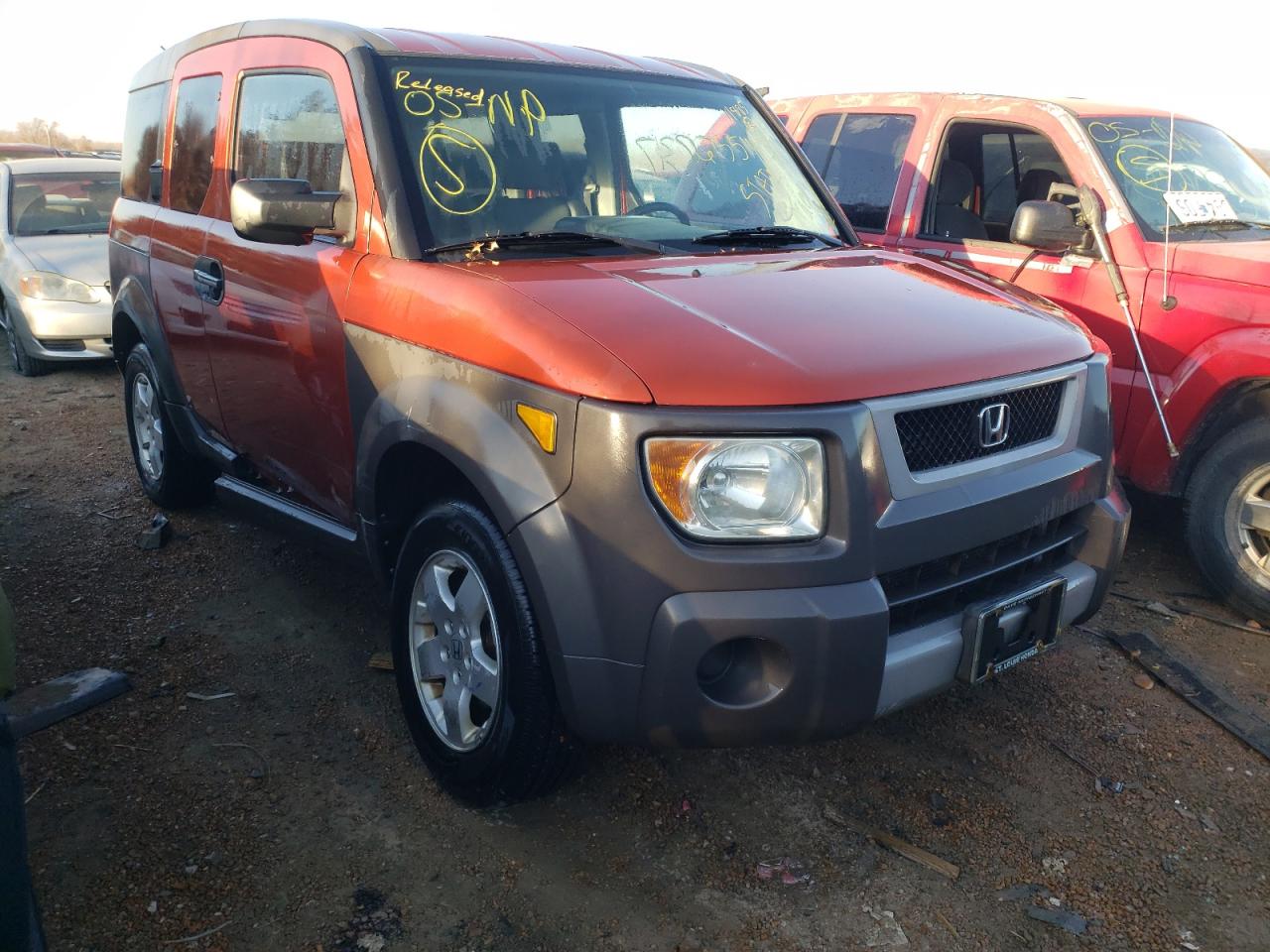HONDA ELEMENT EX 2003 مع رقم تعريف المركبة 5J6YH17593L011885 - صورة من المزاد