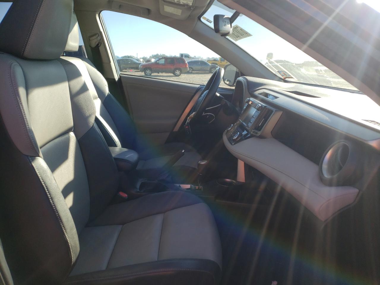 Photo 5 from auction – 2013 TOYOTA RAV4 LIMIT with VIN 2T3DFREV6DW035183