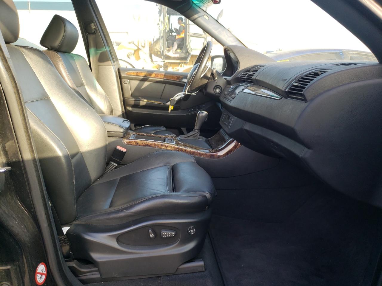 Photo 5 from auction – 2002 BMW X5 4.6IS with VIN 5UXFB93572LN78161