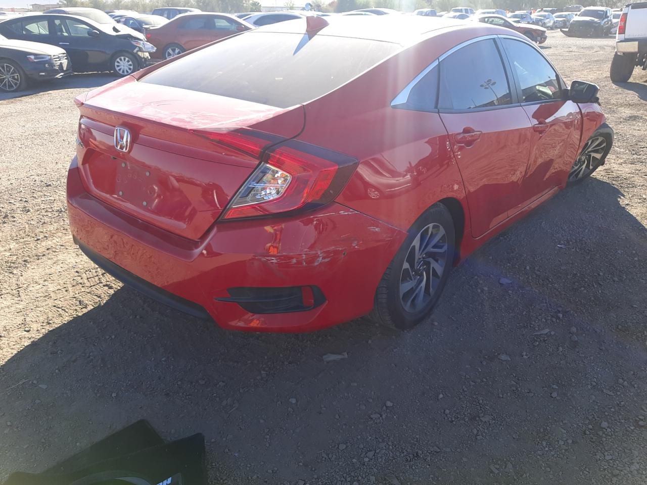 Zdjęcie 4 z aukcji – 2017 HONDA CIVIC EX z VIN 2HGFC2F74HH557066