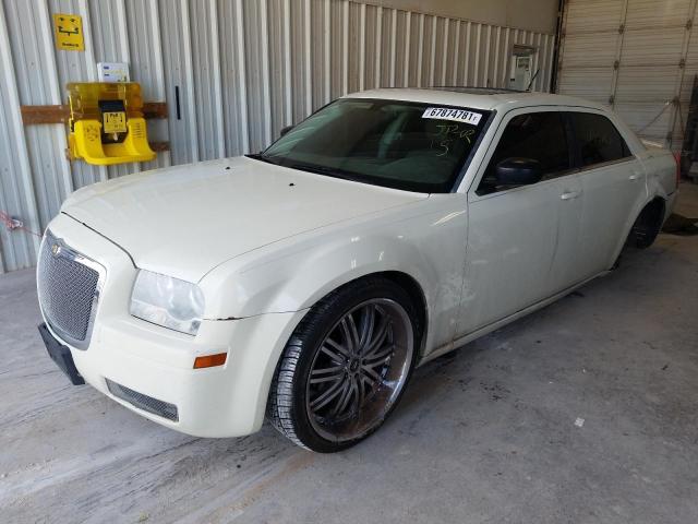 Photo 2 from auction – 2008 CHRYSLER 300 LX with VIN 2C3KA43R98H242238