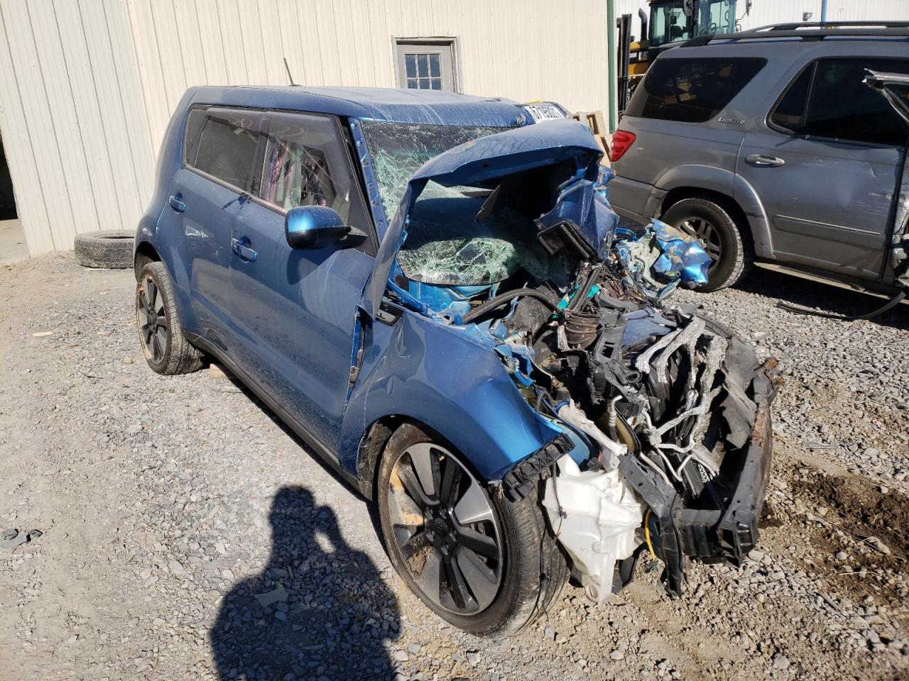 KIA SOUL + 2018 with VIN KNDJP3A5XJ7552772 - Photo from auction