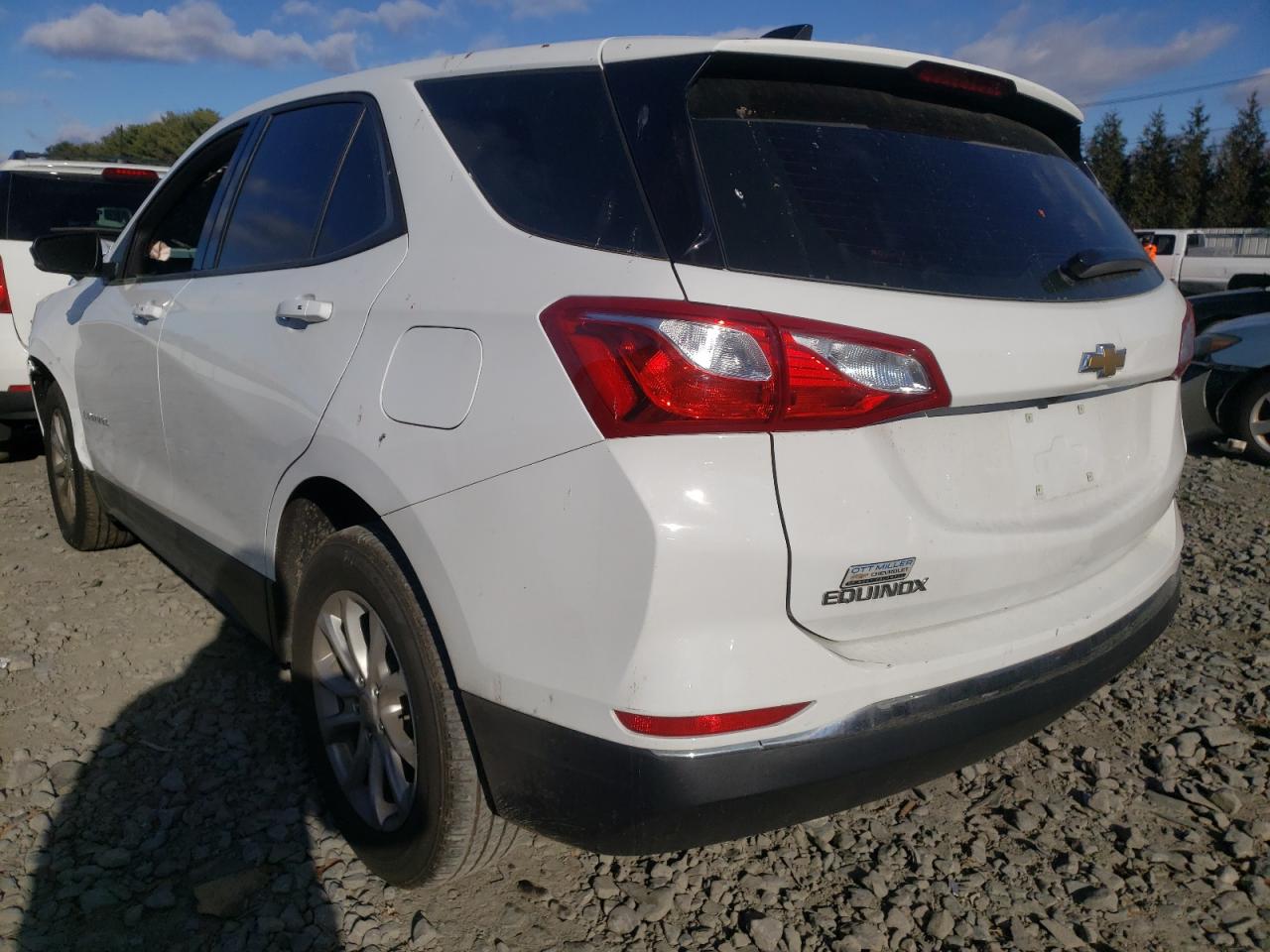 Photo 3 from auction – 2018 CHEVROLET EQUINOX LS with VIN 2GNAXREV0J6329743