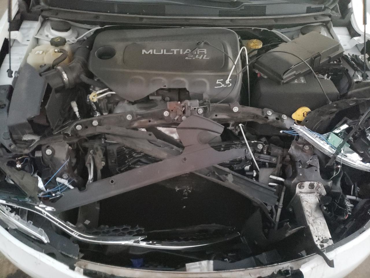 Foto 7 de la subasta – 2015 CHRYSLER 200 LIMITE con VIN 1C3CCCAB1FN688578