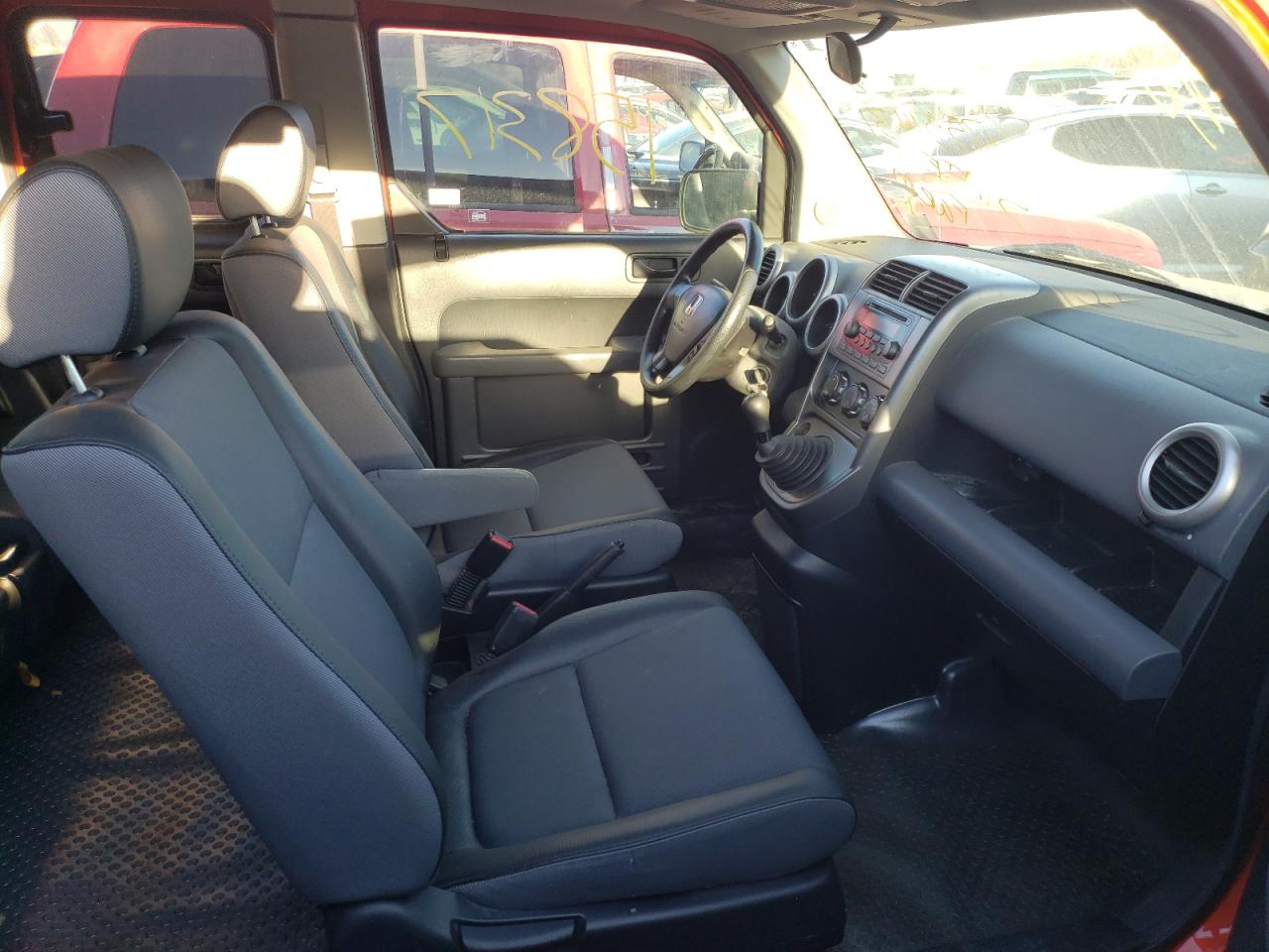 Photo 5 from auction – 2003 HONDA ELEMENT EX with VIN 5J6YH17593L011885