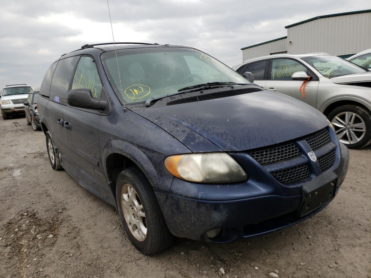 DODGE GRAND CARA 2004 with VIN 2D4GP44L14R613054 - Photo from auction