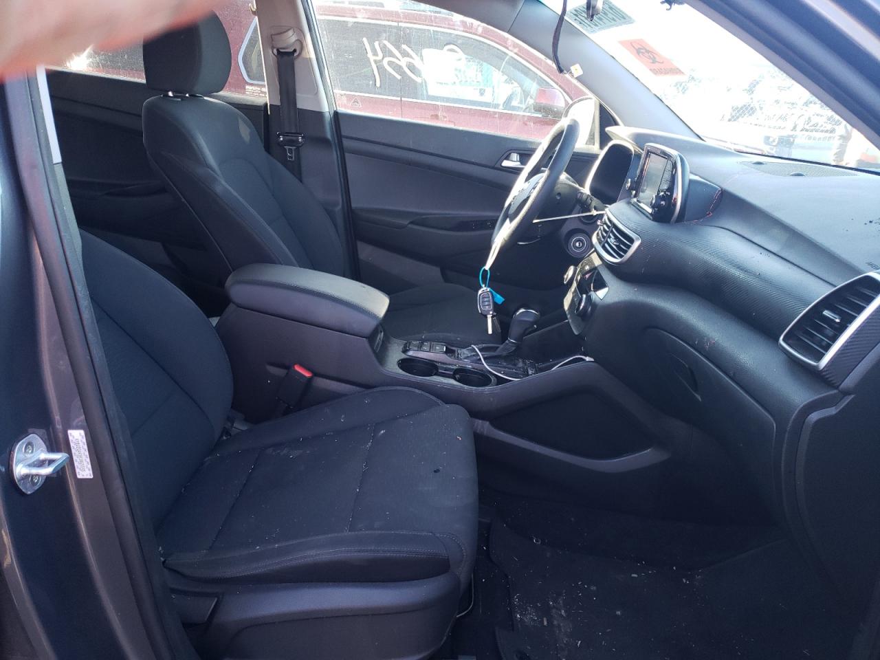 Photo 5 from auction – 2019 HYUNDAI TUCSON SE with VIN KM8J2CA45KU065595