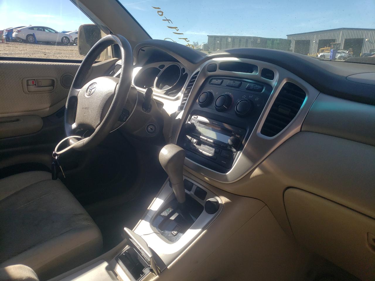 Photo 9 from auction – 2004 TOYOTA HIGHLANDER with VIN JTEGD21A940097304