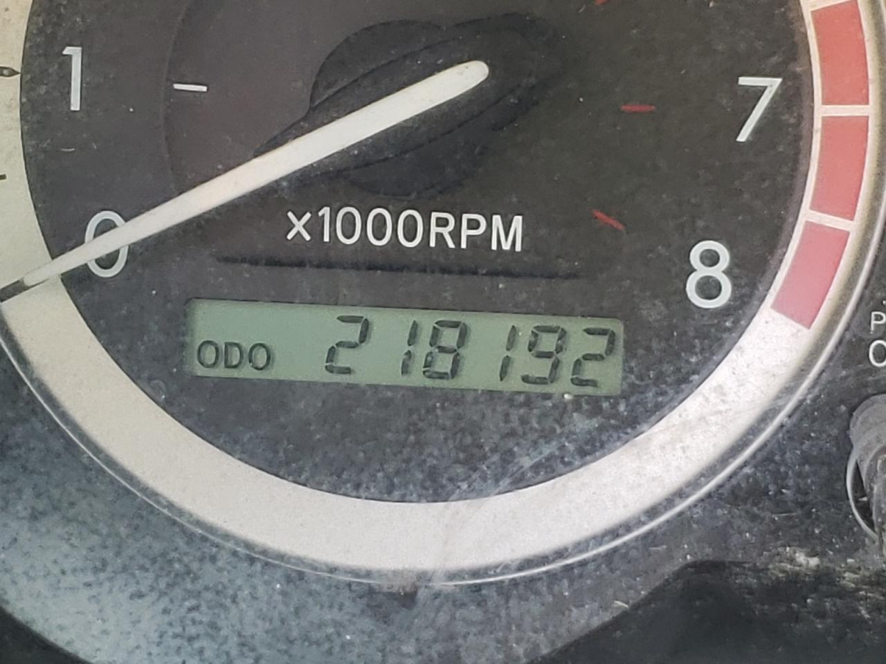 Photo 8 from auction – 2004 TOYOTA SIENNA CE with VIN 5TDZA23C14S024848