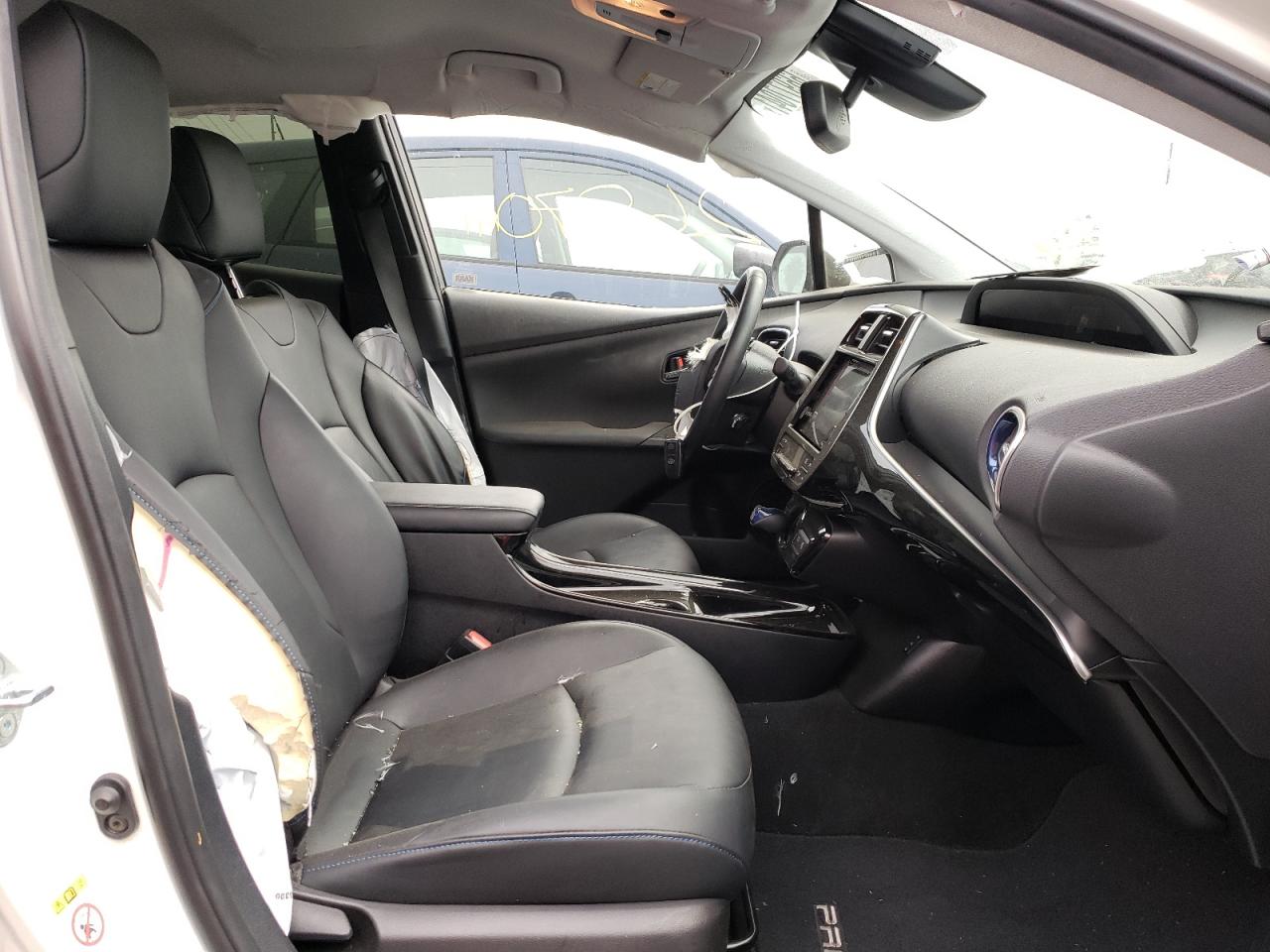 Photo 5 from auction – 2017 TOYOTA PRIUS with VIN JTDKARFU6H3037004