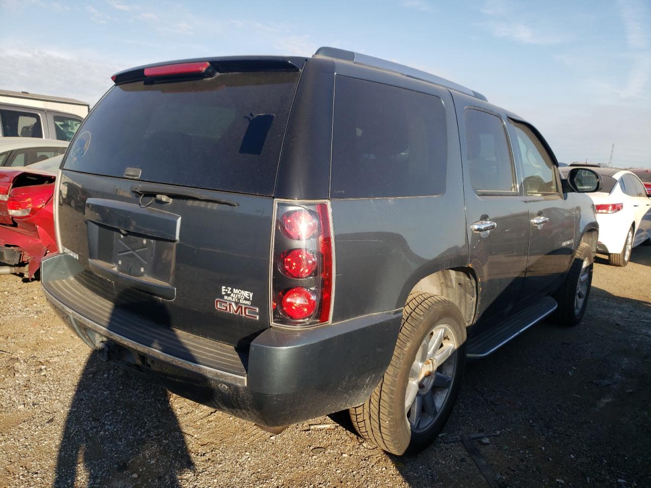 Photo 4 from auction – 2007 GMC YUKON DENA with VIN 1GKFK63807J267284