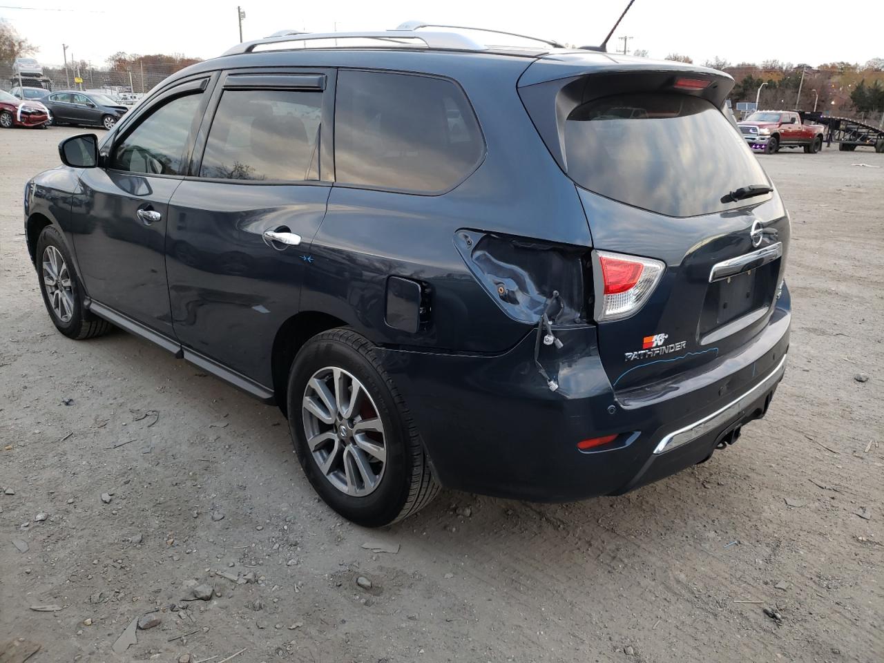 Photo 3 from auction – 2015 NISSAN PATHFINDER with VIN 5N1AR2MM0FC645544