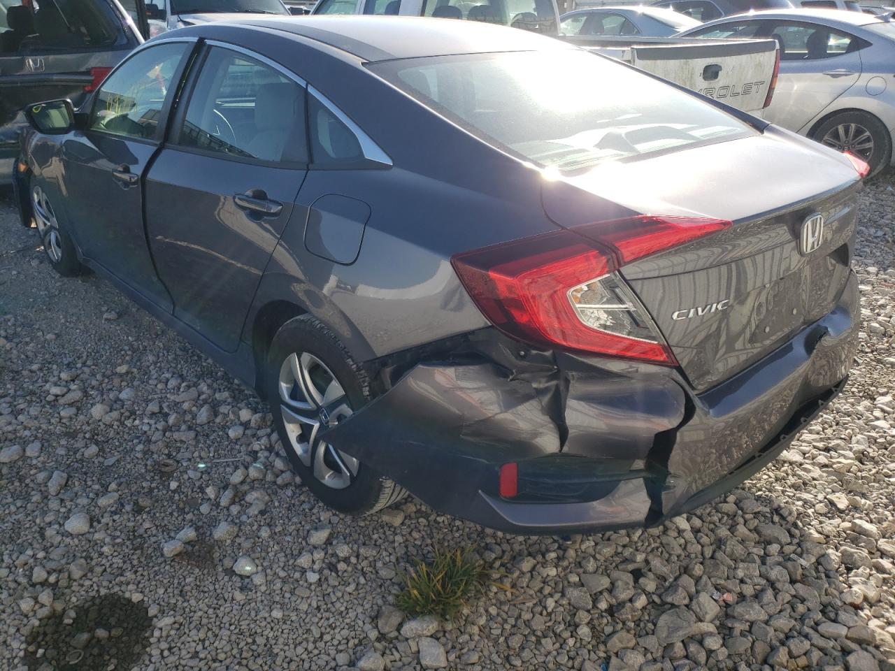 Photo 3 from auction – 2017 HONDA CIVIC LX with VIN 19XFC2F5XHE017469