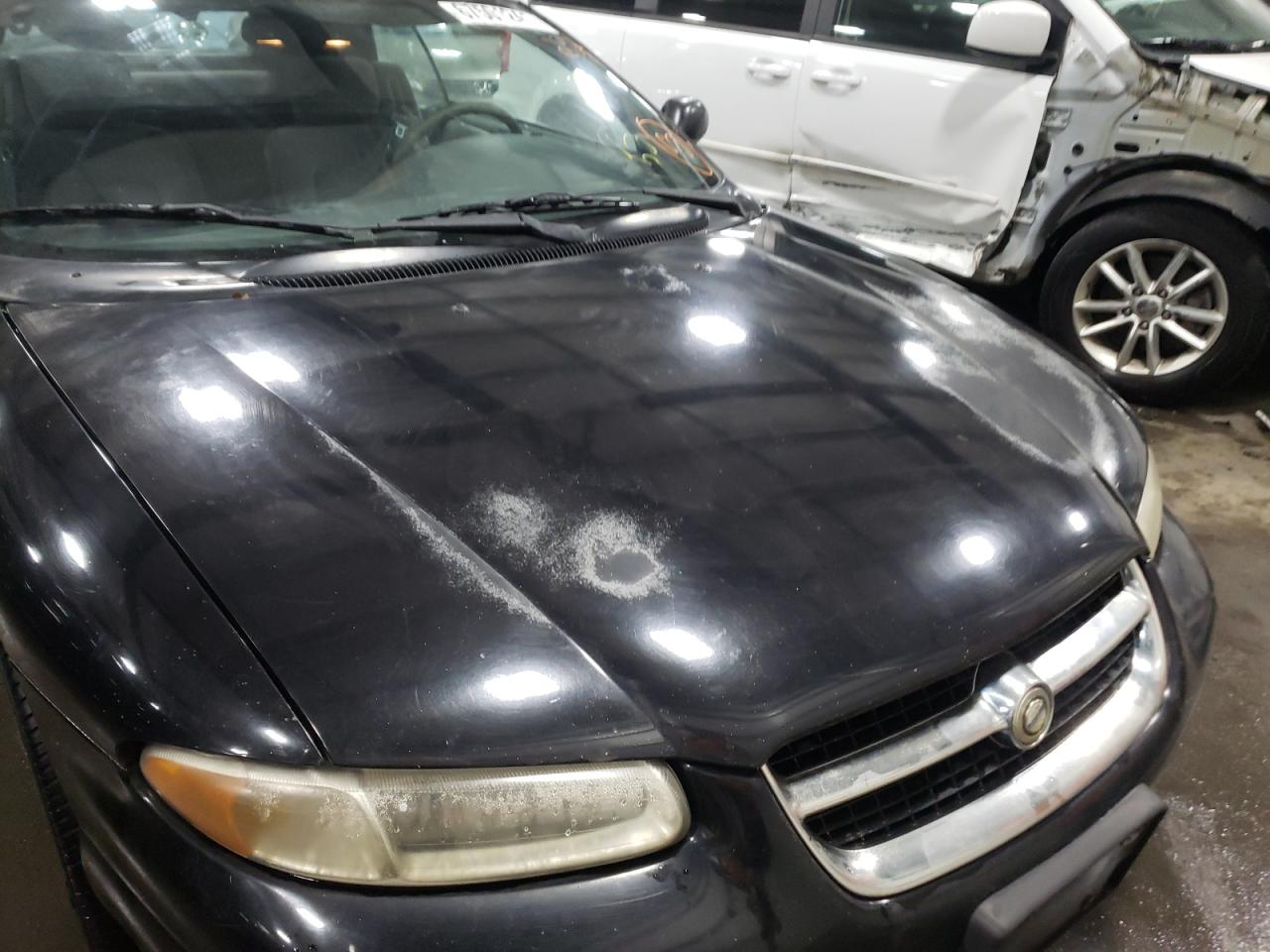 Photo 9 from auction – 1997 CHRYSLER SEBRING JX with VIN 3C3EL45H0VT569884