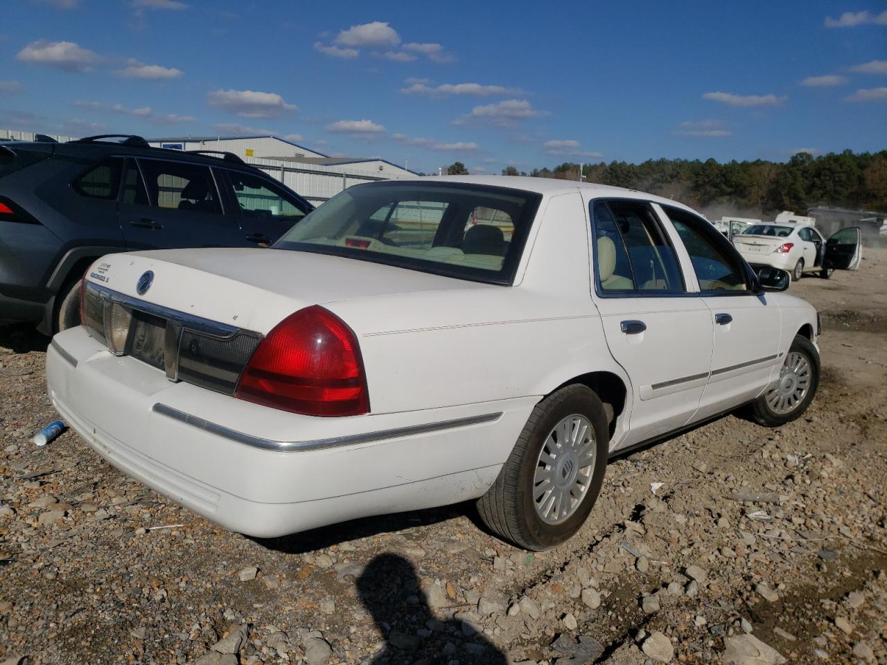 Photo 4 from auction – 2008 MERCURY GRAND MARQ with VIN 2MEFM75V18X617673
