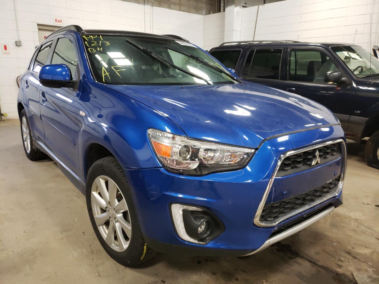 MITSUBISHI OUTLANDER 2015 with VIN 4A4AR4AU5FE005783 - Photo from auction