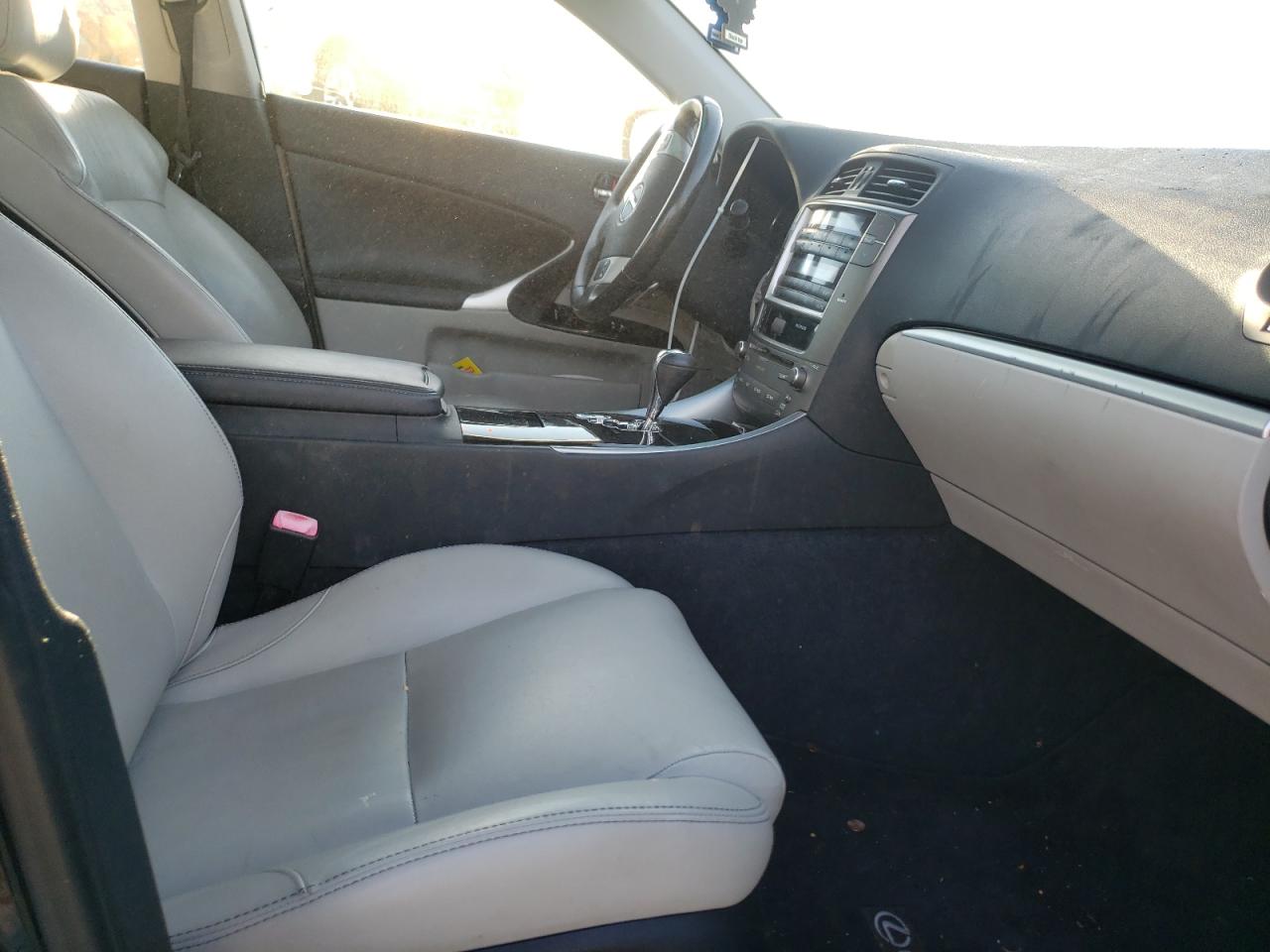 Photo 5 from auction – 2012 LEXUS IS 250 with VIN JTHBF5C25C5165159