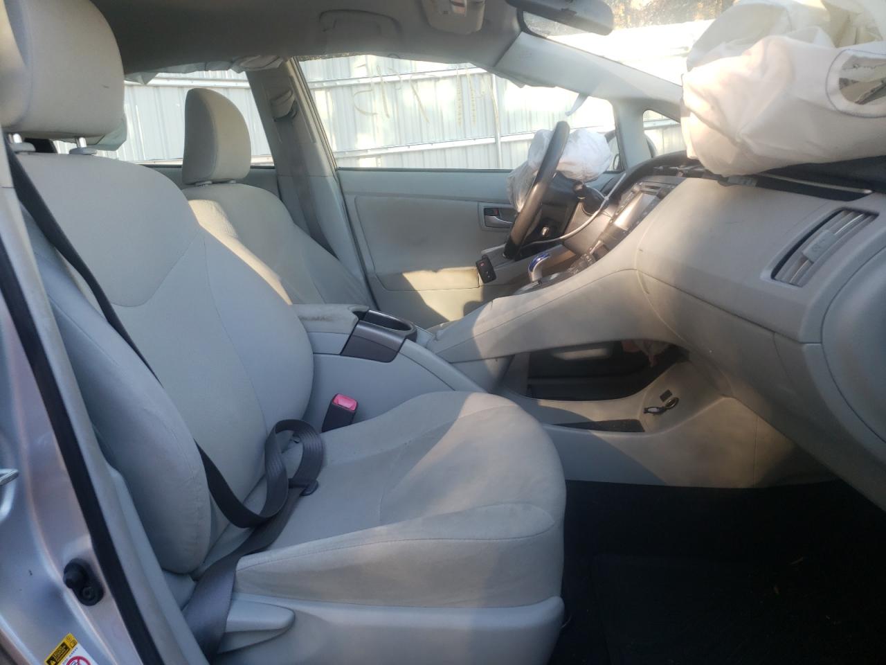 Photo 5 from auction – 2013 TOYOTA PRIUS with VIN JTDKN3DU3D5570303
