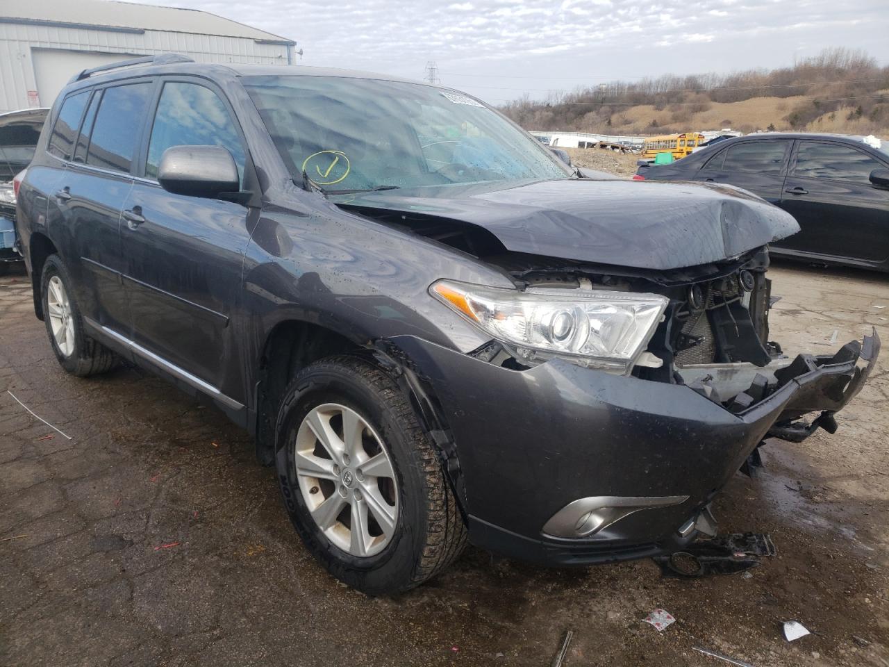 TOYOTA HIGHLANDER 2011 with VIN 5TDBK3EH1BS088317 - Photo from auction