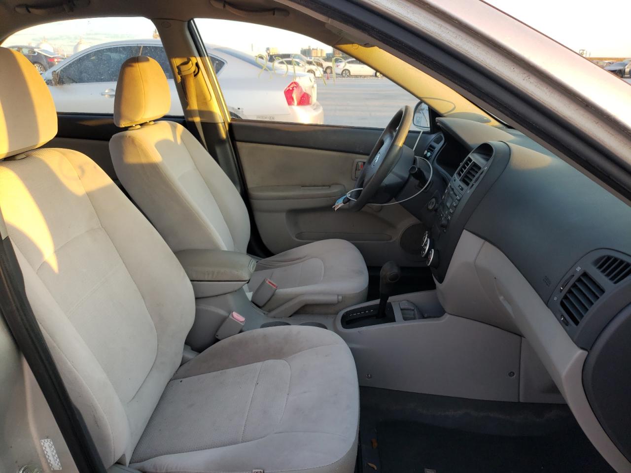 Photo 5 from auction – 2009 KIA SPECTRA EX with VIN KNAFE221895631976