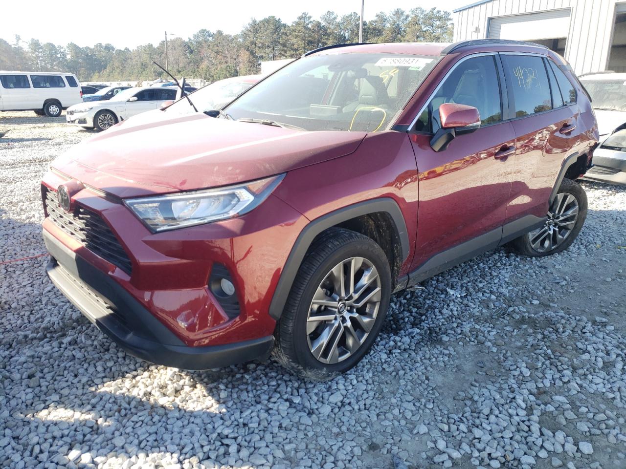 Photo 2 from auction – 2019 TOYOTA RAV4 XLE P with VIN 2T3C1RFVXKC013663