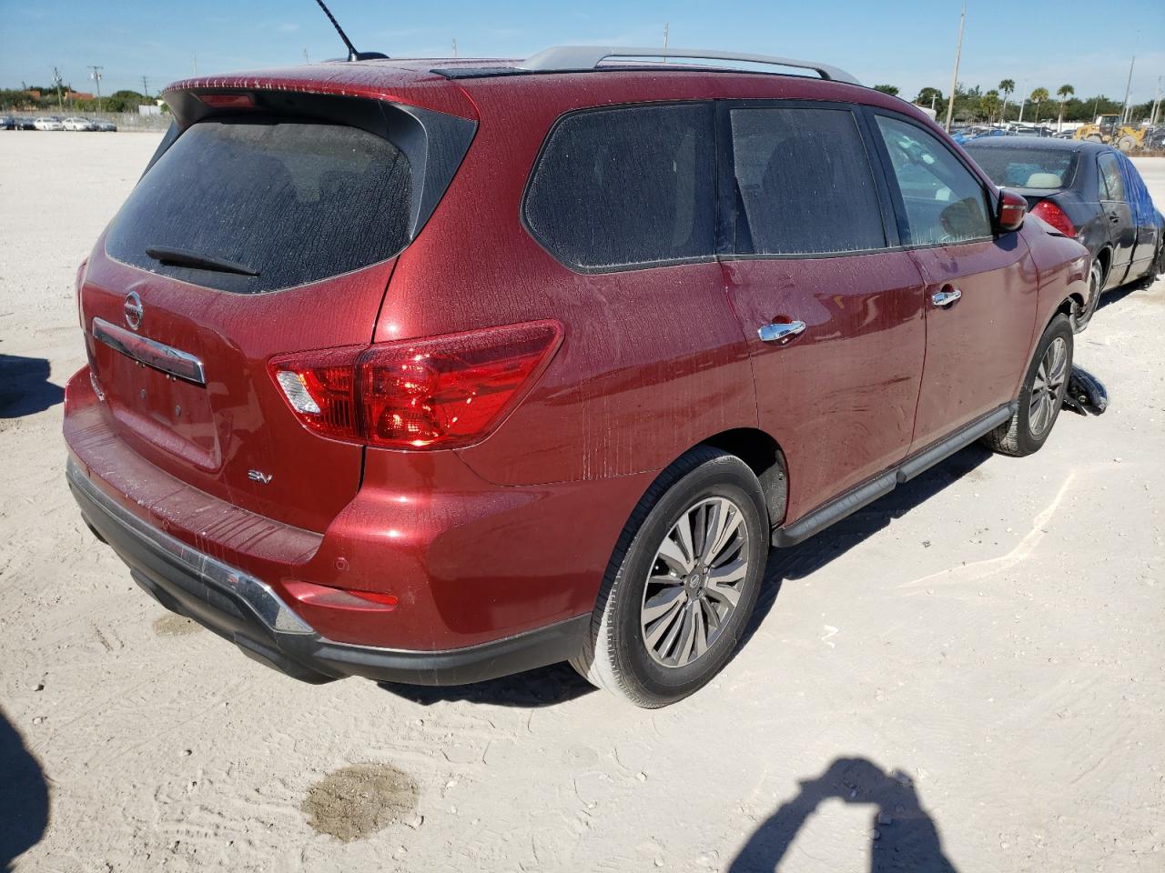 Photo 4 from auction – 2017 NISSAN PATHFINDER with VIN 5N1DR2MNXHC697725