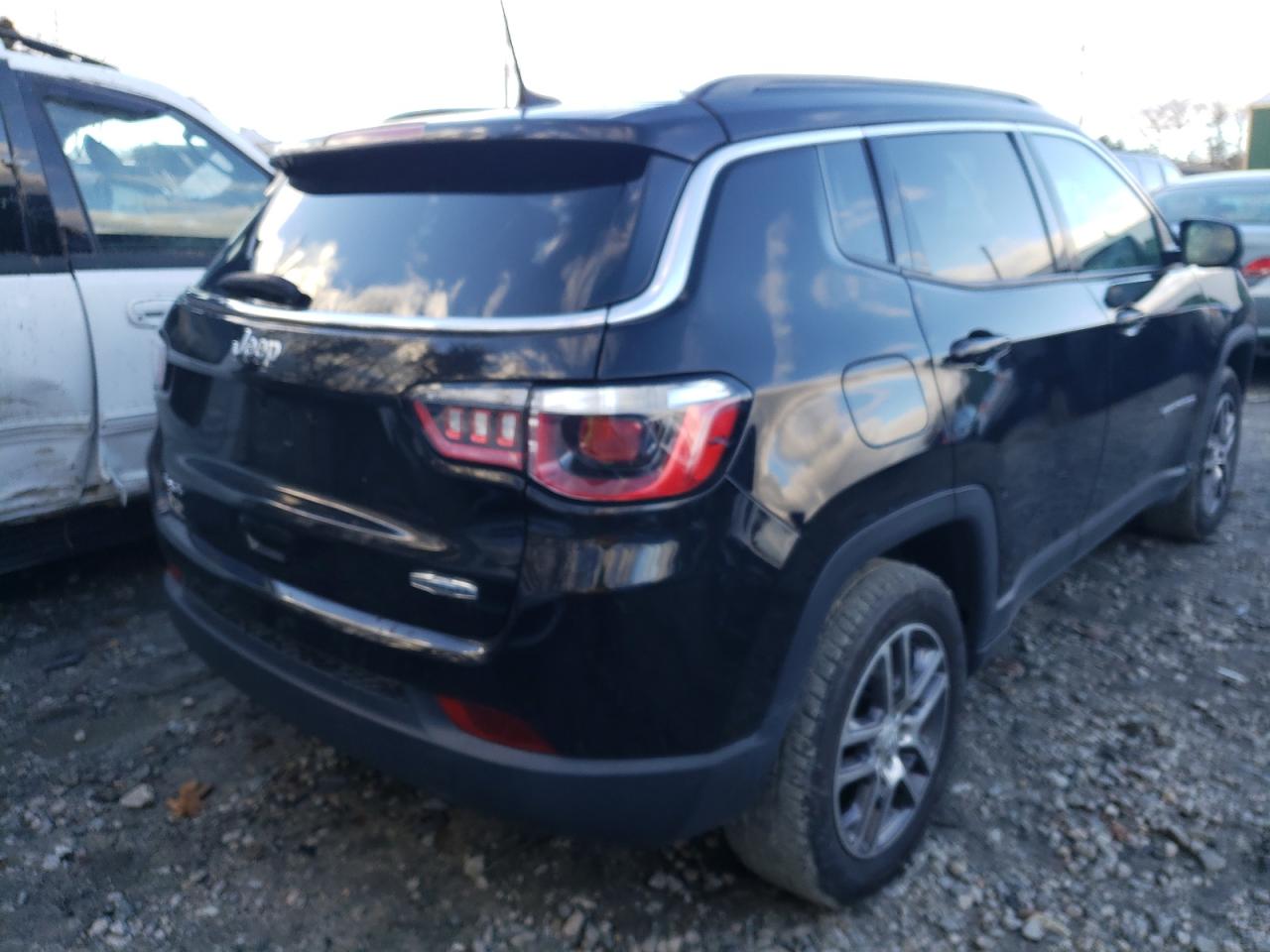 Photo 4 from auction – 2017 JEEP COMPASS LA with VIN 3C4NJDBB2HT693371