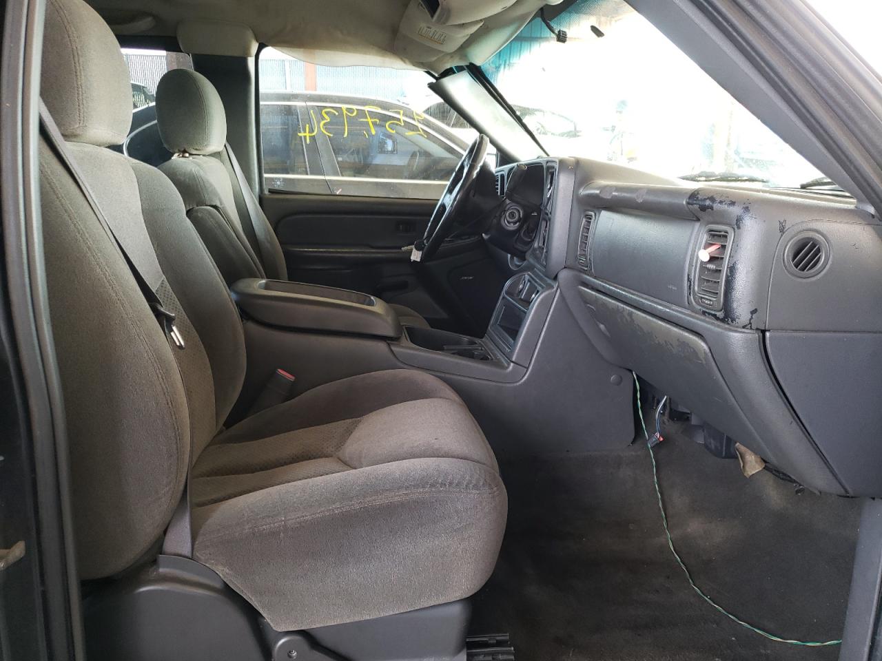 Photo 5 from auction – 2005 CHEVROLET SILVERADO with VIN 2GCEC19T051189714
