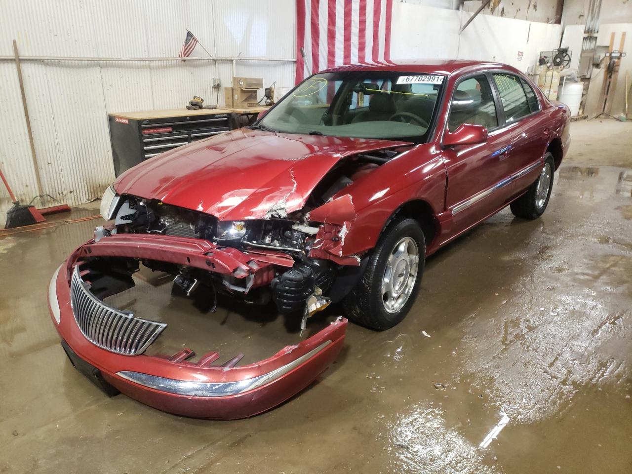 Photo 2 from auction – 1999 LINCOLN CONTINENTA with VIN 1LNHM97V5XY703159