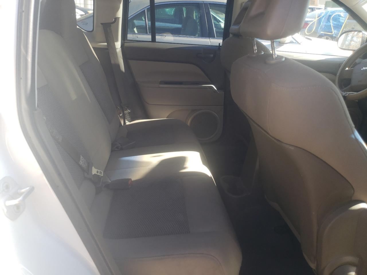 Photo 6 from auction – 2007 JEEP COMPASS with VIN 1J8FF47W17D585712