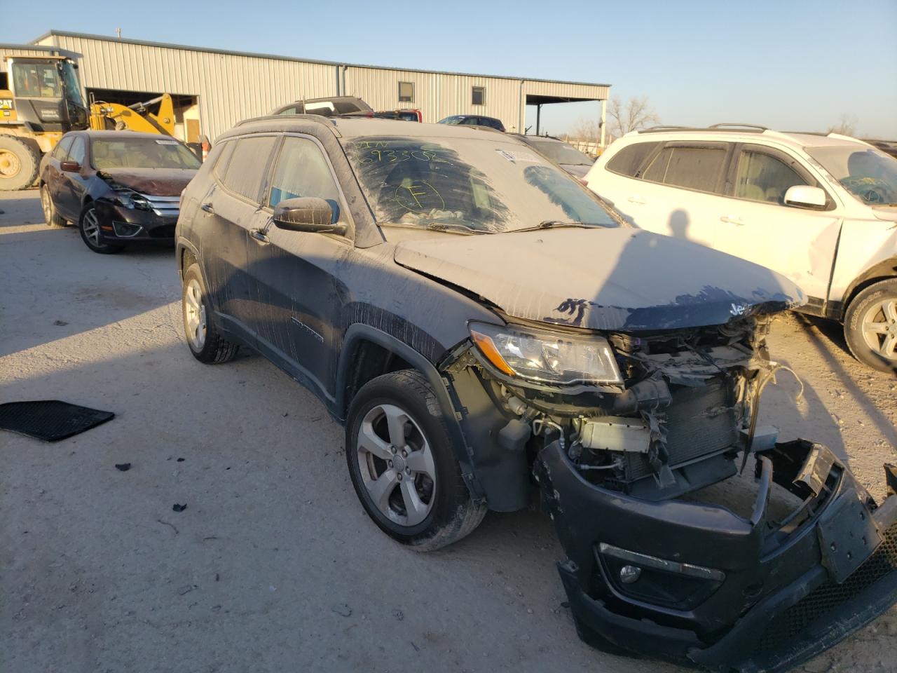 JEEP COMPASS LA 2017 with VIN 3C4NJDBB5HT693302 - Photo from auction