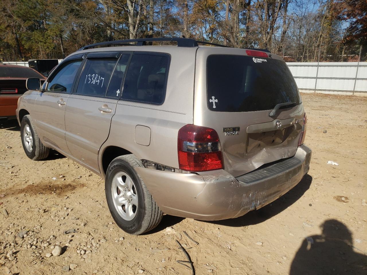 Photo 3 from auction – 2004 TOYOTA HIGHLANDER with VIN JTEGD21A940097304