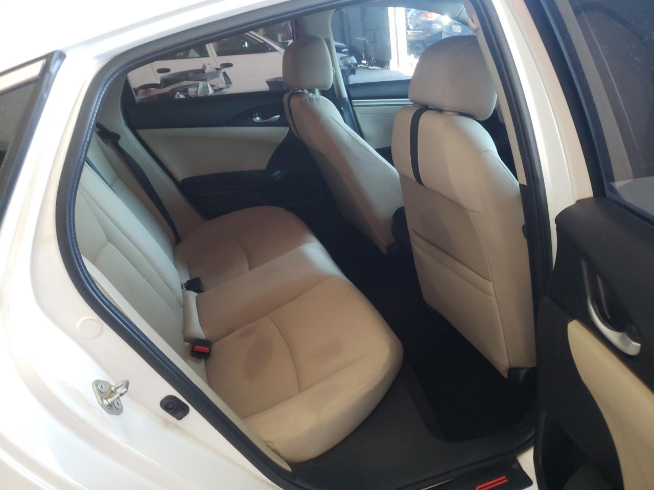 Photo 6 from auction – 2016 HONDA CIVIC EX with VIN 19XFC2F77GE031278