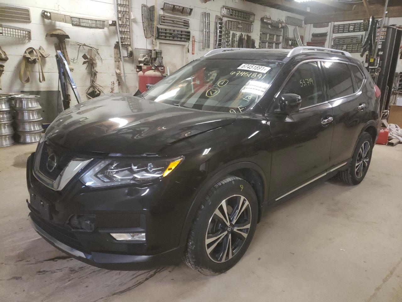 Photo 2 from auction – 2017 NISSAN ROGUE S with VIN JN8AT2MV6HW014186
