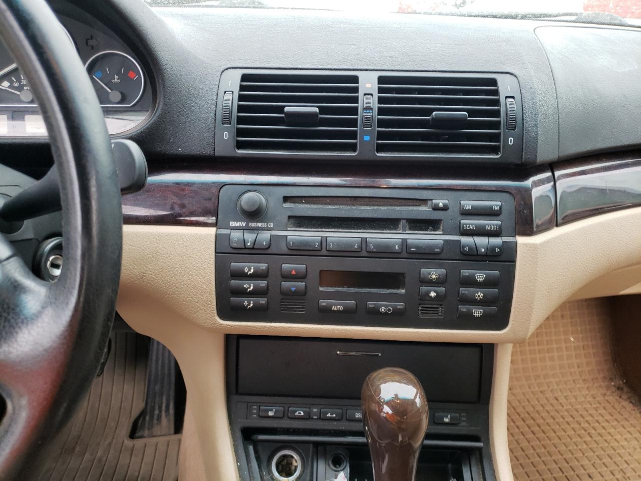 Photo 9 from auction – 2005 BMW 330 CI with VIN WBABW53465PL51008